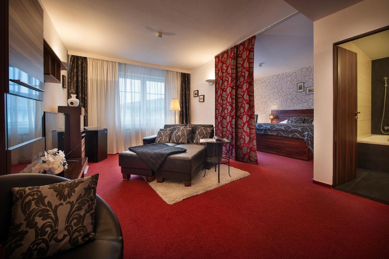 Parkhotel Morris Нови-Бор Екстер'єр фото