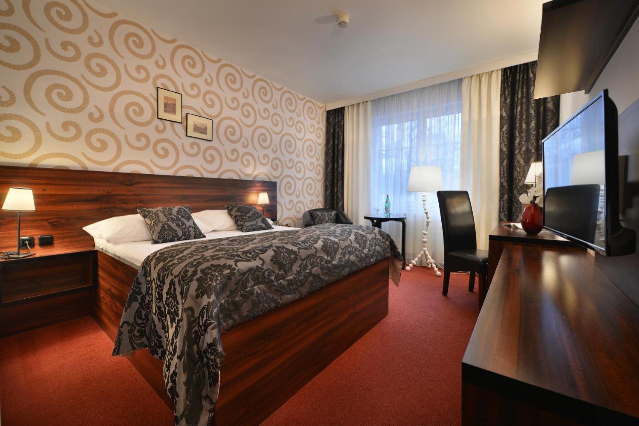 Parkhotel Morris Нови-Бор Екстер'єр фото