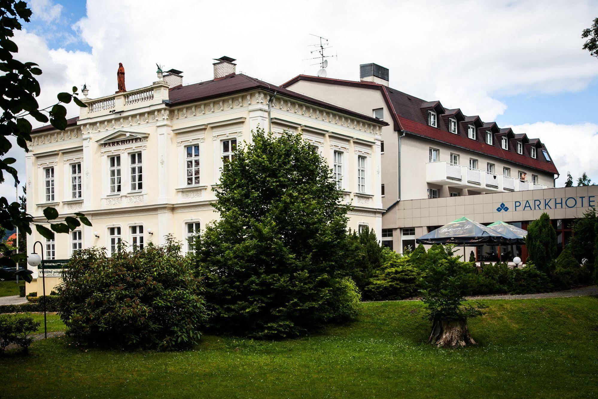 Parkhotel Morris Нови-Бор Екстер'єр фото